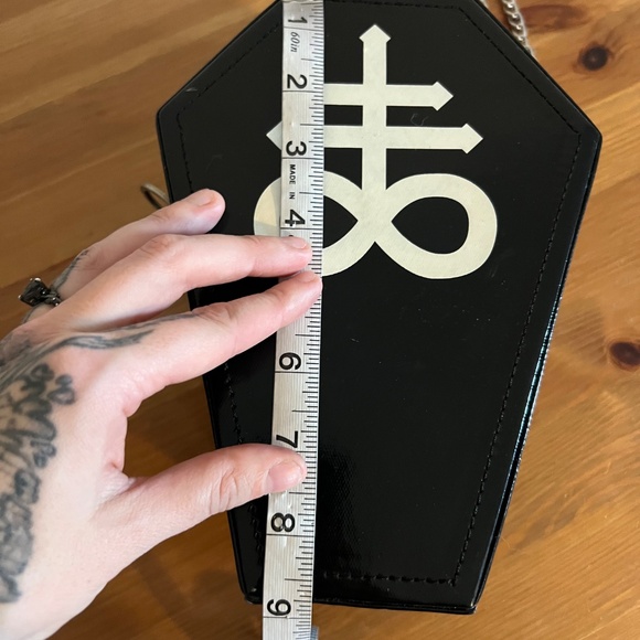 Killstar hardshell coffin bag - Picture 5 of 8